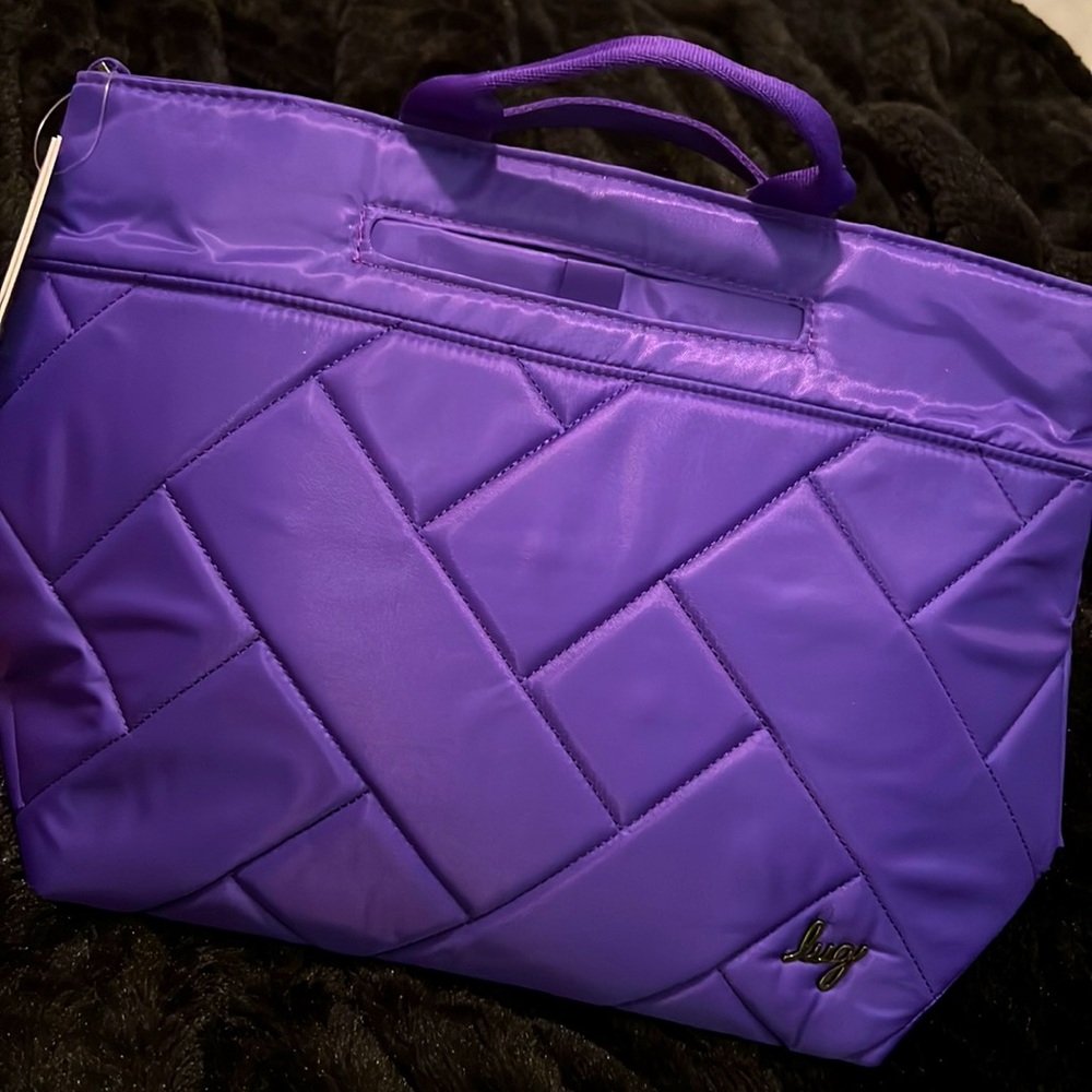 NWT Lug tenor with removable strap & handles violet